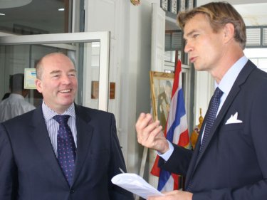 Swedish envoy Klas Molin (right) jokes with German Ambassador Rolf Schulze. Mr Schulze held private talks with Phuket's Governor Tri