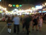 Aussie Tourist Contained by Six Phuket Police in Patong Incident
