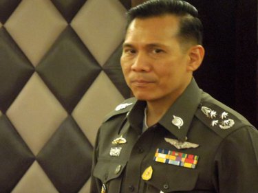 Major General Chalermkiat Sriworakan announces the Safety Zone plan