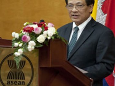 Le Luong Minh, suggesting new directions on tourism jobs, visas