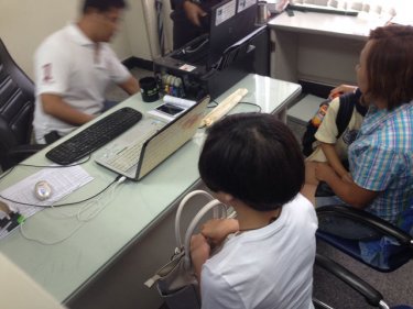 The tourist returns to lay a formal complaint with Phuket police this afternoon