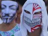 Phuket White Masks Gather in Anti Government Face Off