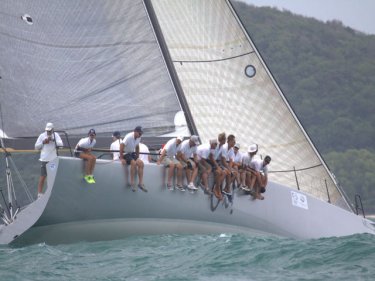 Oi! on the way to seven wins from eight and the IRC Racing I title