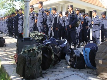 Phuket police prepare to head for a giant rubber protest today