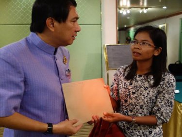 Journalist Chutima Sidasathian with Phuket Governor Maitree Intrusud