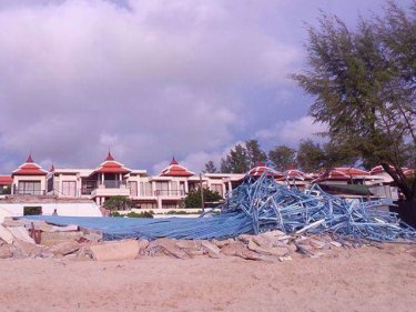 Seaview again: Lotus restaurant and the Palm Beach Club, demolished yesterday as the remarkable turnaround on Phuket's beach continues