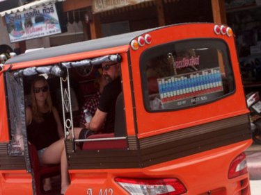 Soldiers and police are cracking down tonight on illegal tuk-tuks in Patong