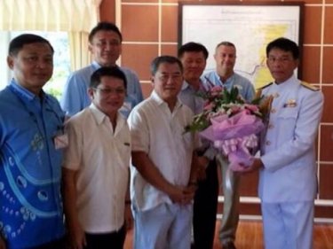 Soon to leave Phuket, Vice Admiral Tharatorn Kajitsuwan is thanked yesterday