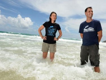 Anti-Phuket ''dolphinarium'' pair Celi Harper and Huw Roberts say Aussies need to wake up. Protesters won the Phuketwan Environmental Excellence award for 2014