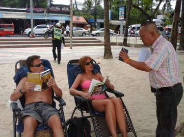 Tourists are advised at Patong beach today not to bring beach chairs