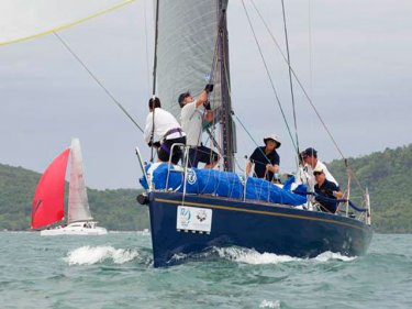 Jessandra II on their way to victory in IRC Racing II.
Cape Panwa Hotel Phuket Raceweek 2015