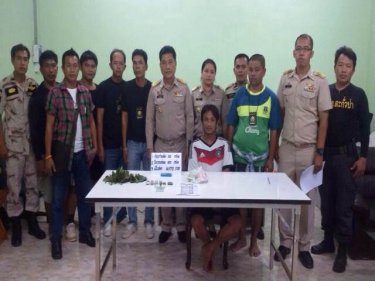 Officers and volunteers nab a marijuana seller north of Phuket