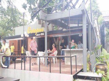 Last orders: tourists were eating lunch at Octopus before today's surprise