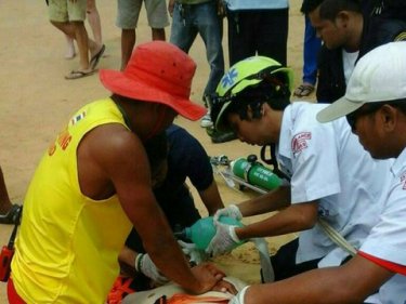 Attempts are made to revive a Chinese tourist at Karon beach